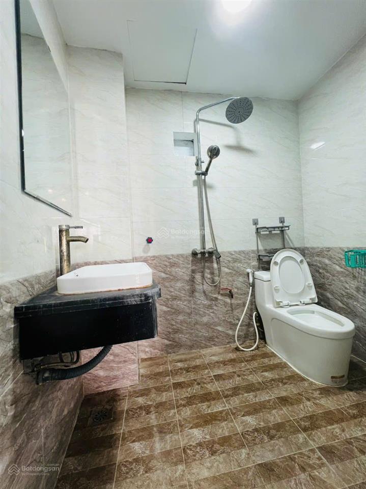 Cc bán căn góc đón tết 4tx45m2(5 ngủ)full nội thất ôtô đỗ gần 200m ql 21b gần cầu thạch bích 4,15tỷ