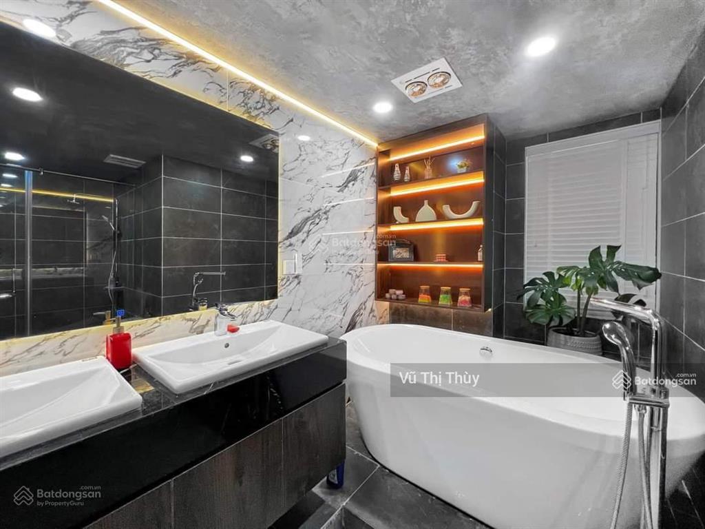 Cần bán căn hộ tại tháp 4 dolphin plaza 186m2 giá thiết kế  3n+1 3wc. full đồ cao cấp