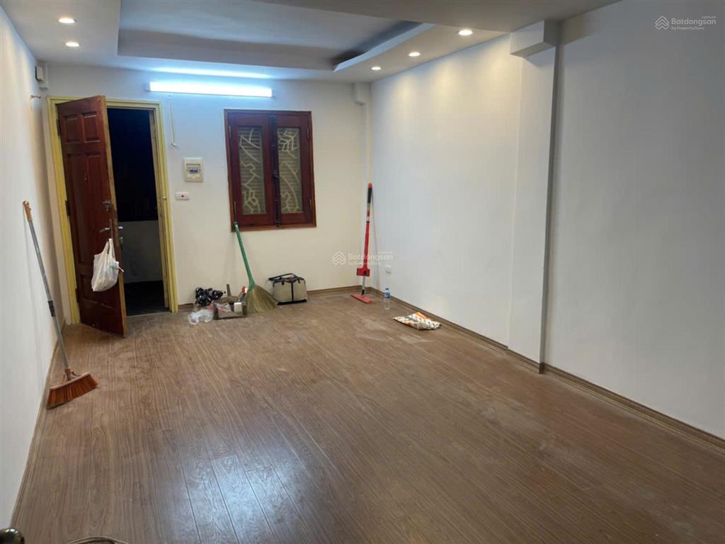 3. x tỷ! bán nhà tt cảm hội, hai bà trưng  50m2. sổ đỏ chính chủ.  0975 997 ***