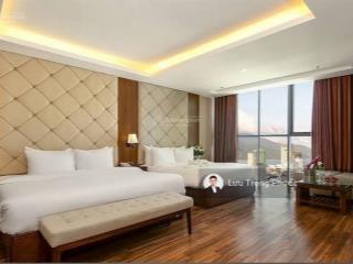 Cần bán khách sạn biển 4 sao vip trục phạm văn đồng, trung tâm du lịch sầm uất đà nẵng
