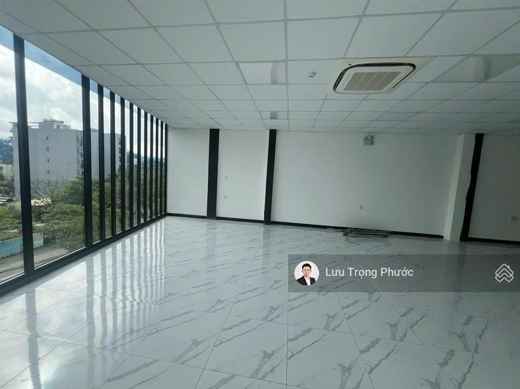 Cần bán tòa nhà đường trần hưng đạo, view trực diện sông hàn đà nẵng, dòng tiền rất cao, giá bán rẻ
