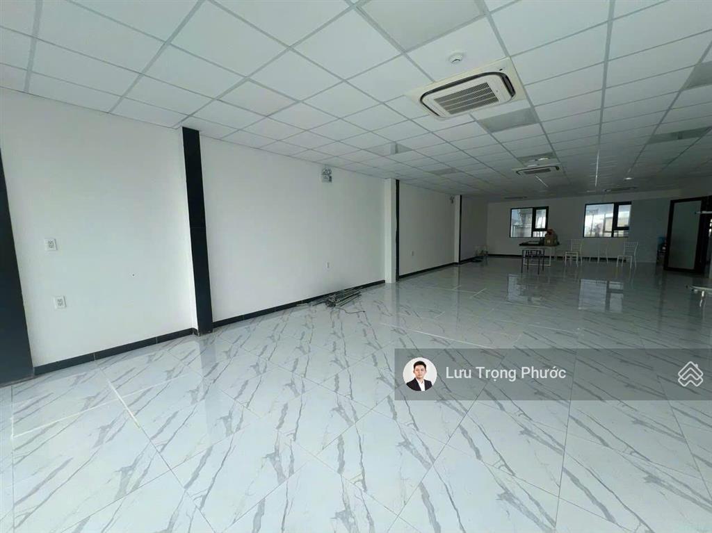 Cần bán tòa nhà đường trần hưng đạo, view trực diện sông hàn đà nẵng, dòng tiền rất cao, giá bán rẻ