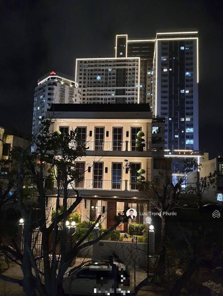 Bán biệt thự euro village 1, đường bằng lăng 3, diện tích 250m², đầy đủ nội thất cao cấp, giá tốt