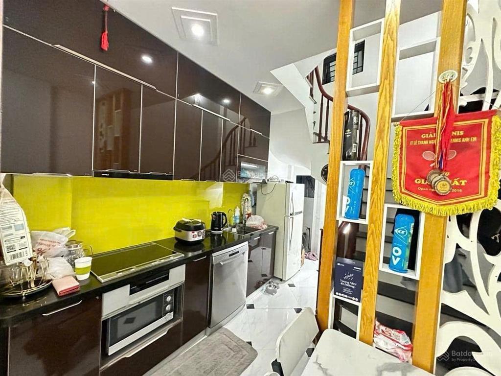 Lô góc văn hương! phố tôn đức thắng, 1 ngoặt ra phố, 100m ra bãi đỗ xe, ngõ ba gác, ở ngay,33m2*4t