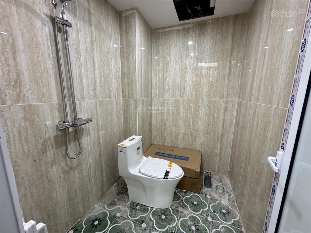 Đê la thành, 10m ra ô tô, thông nhiều ngả, thang máy hiện đại, thoáng mới kính koong, 34m2x6t