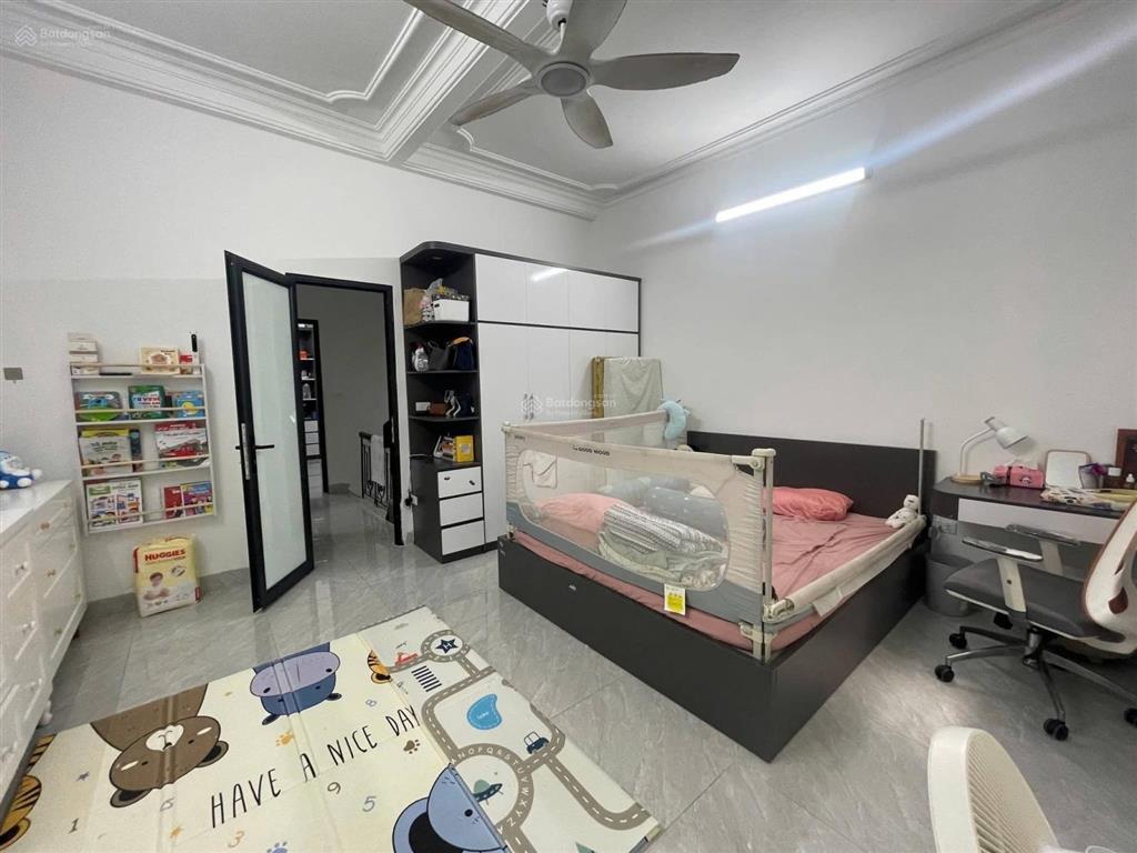 Đặng tiến đông, 50m ra oto, trước nhà sh quay đầu, mặt tiền 4.8m, dân trí cao, 60m2x4t, giá 13.5 tỷ