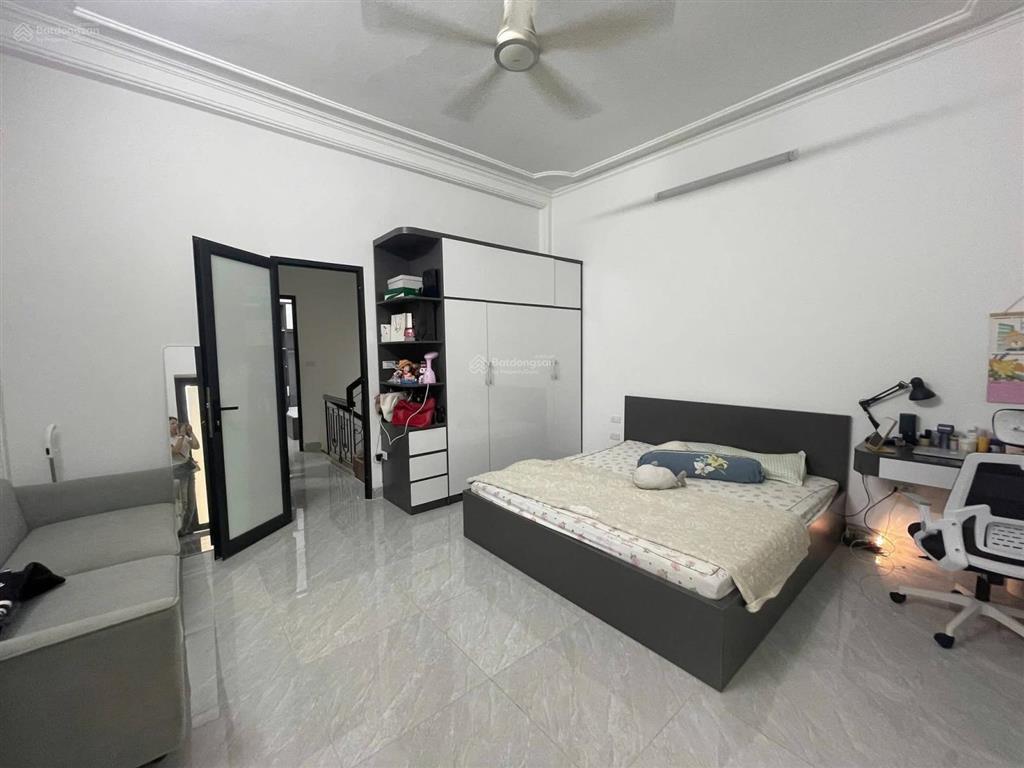 Đặng tiến đông, 50m ra oto, trước nhà sh quay đầu, mặt tiền 4.8m, dân trí cao, 60m2x4t, giá 13.5 tỷ