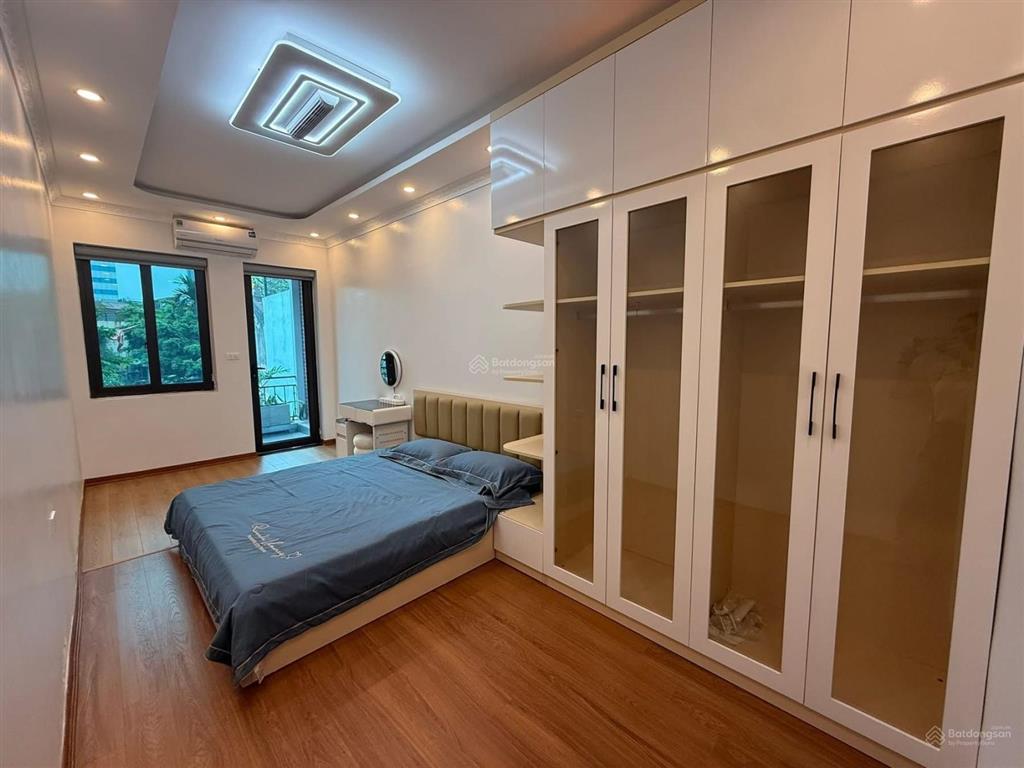 Chủ cần bán nhà thịnh quang, ngõ rộng, 30m ra ô tô, nhà đẹp ban công,35m2 full nội thất nhập khẩu