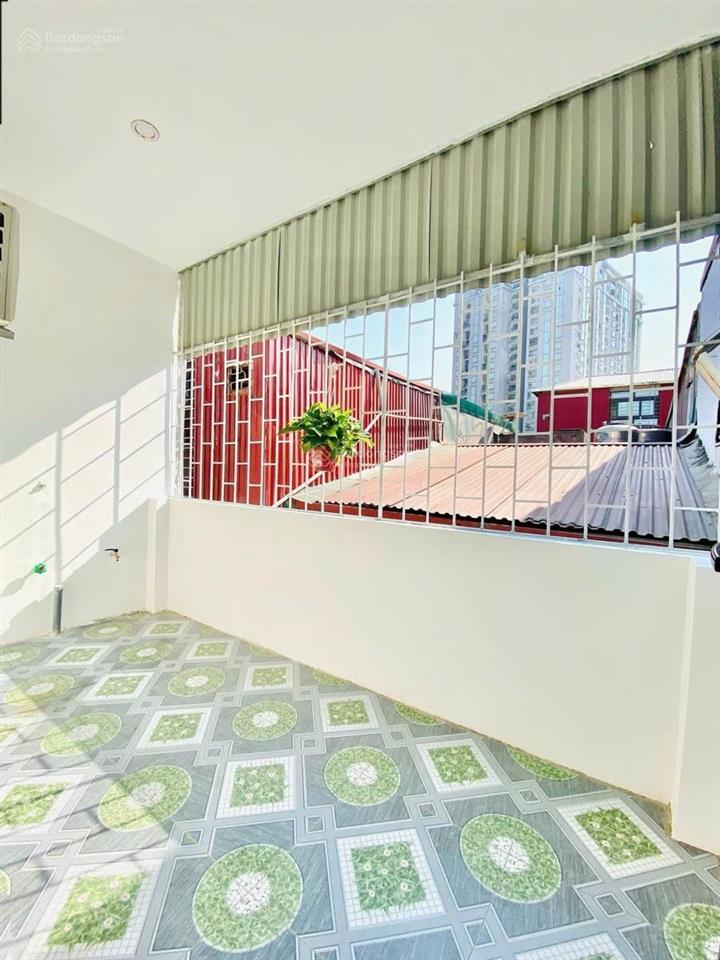 Nhà đẹp tương lai ra phố tôn đức thắng, ba gác chạy vòng, ô tô đỗ gần, mới đẹp, tặng nội thất, 35m2