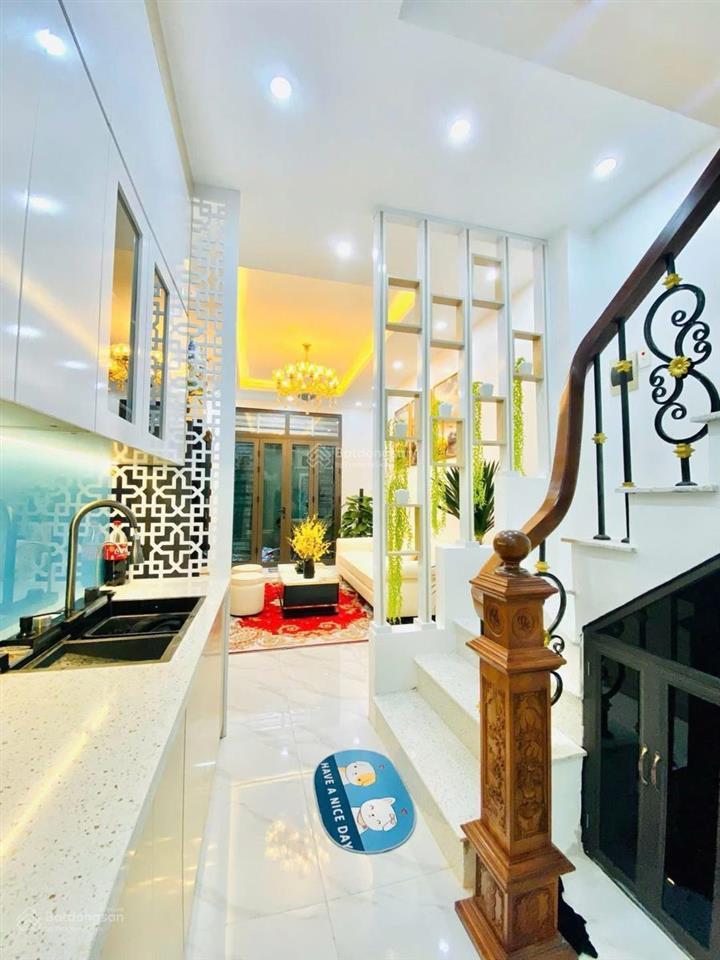 Nhà đẹp tương lai ra phố tôn đức thắng, ba gác chạy vòng, ô tô đỗ gần, mới đẹp, tặng nội thất, 35m2