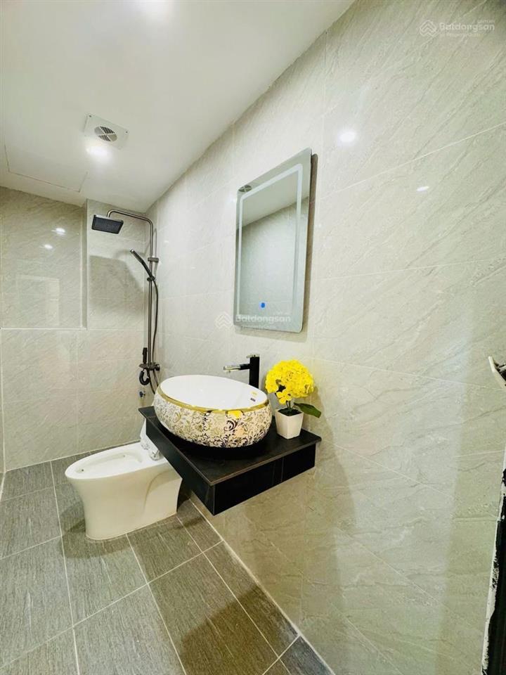 Nhà đẹp tương lai ra phố tôn đức thắng, ba gác chạy vòng, ô tô đỗ gần, mới đẹp, tặng nội thất, 35m2