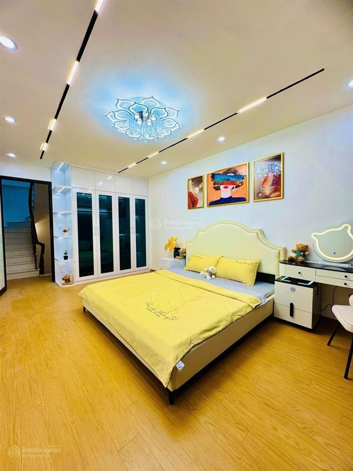 Nhà đẹp tương lai ra phố tôn đức thắng, ba gác chạy vòng, ô tô đỗ gần, mới đẹp, tặng nội thất, 35m2