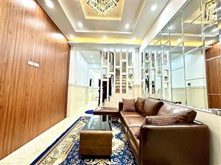 Thịnh quang, nhà 2 mặt ngõ, thoáng trước sau, ba gác đỗ cửa,mới đẹp full nội thất, 36m2, ko qh