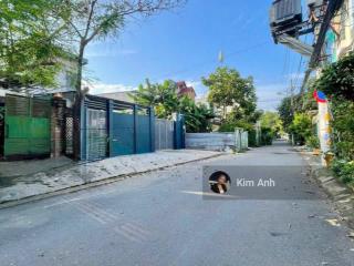 Bán đất sát mặt tiền phạm văn đồng, chỉ nhỉ 11 tỷ , xây dựng 5 tầng khu dân cư hiện hữu, 2 làn xe.