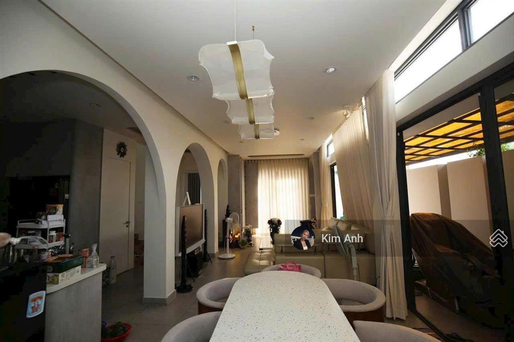 Biệt thự góc 2mt khu bên sông bề ngang khủng 12m  sát gigamall phạm văn đồng  view sông trực diện