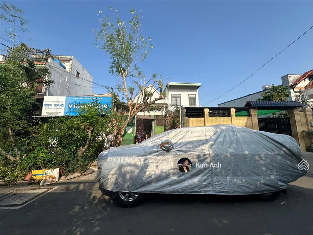 Bán đất khu bên sông  chỉ 11.8 tỷ  đường 10m vỉa hè xe hơi tránh nhau  xd hầm + 5 tầng