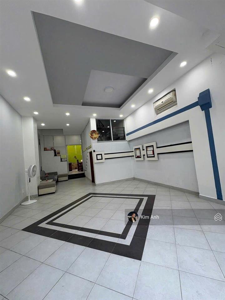 Hiếm có! nhà 4 tầng hướng đông nam  90m2 giá 13.9 tỷ khu bên sông đường 23 giga mall.