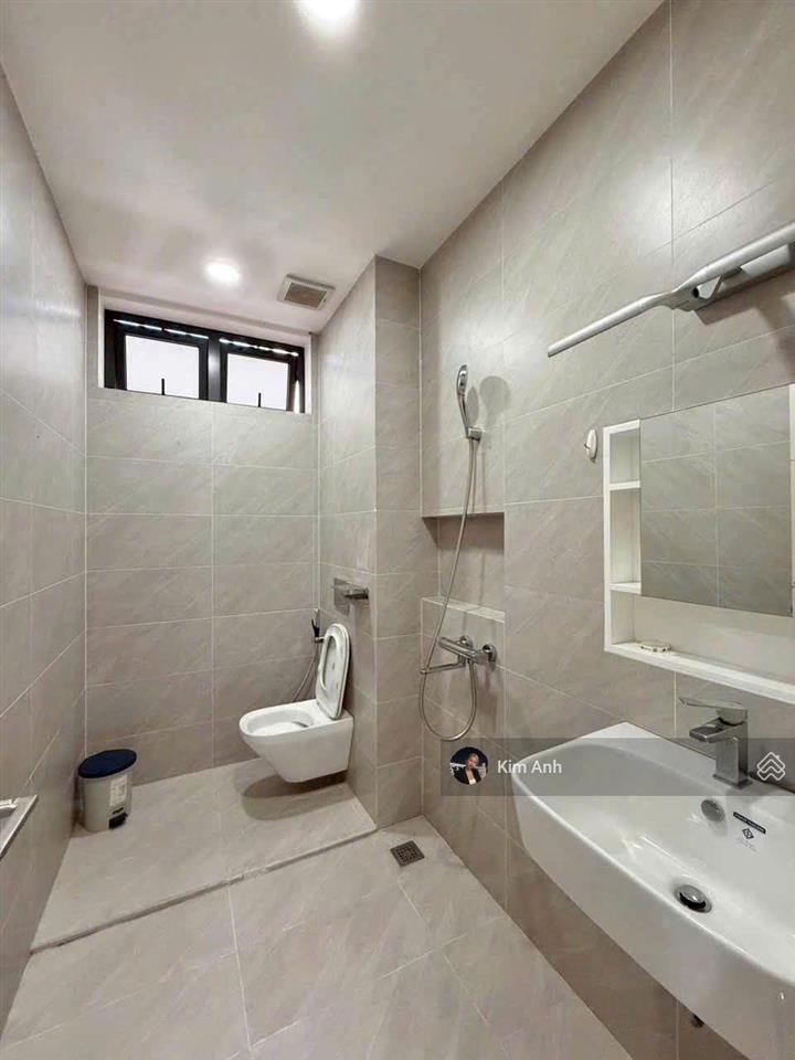 Chủ hạ giá 2 tỷ bán gấp! biệt thự kdc hồng long thủ đức, bề ngang 10m  giá chỉ 23 tỷ!