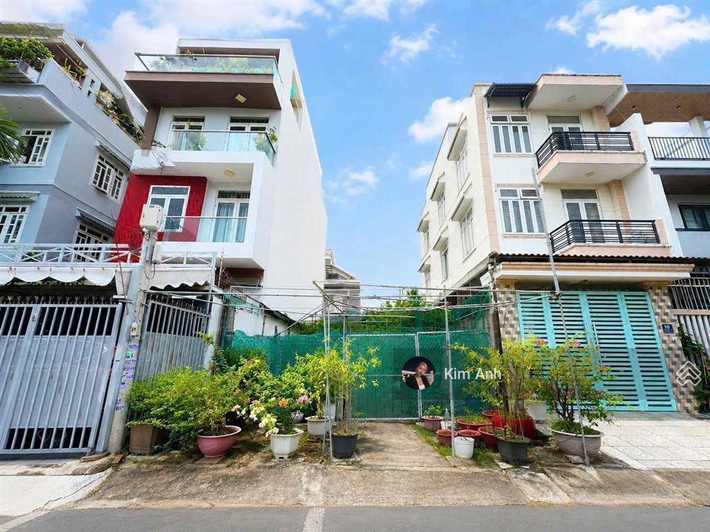 Siêu hiếm! đất khu văn phòng chính phủ, liền kề vạn phúc city (121m2) giá chỉ 10.x tỷ.