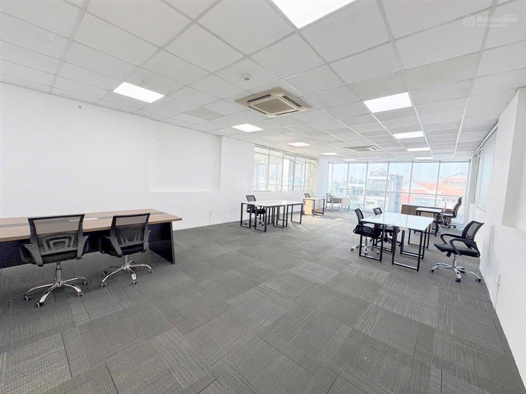 Cho thuê văn phòng nguyễn ngọc nại 110m2 giá 15 triệu  không gian rộng, giá hợp lý