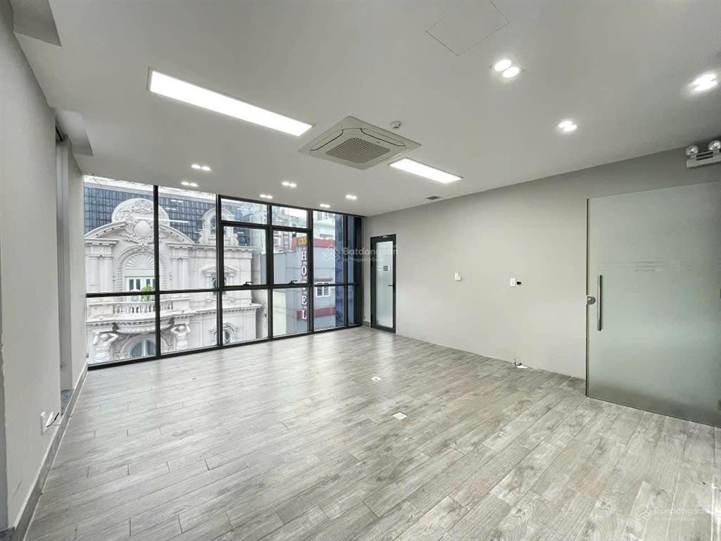 Cho thuê văn phòng nguyễn trãi 120m2 giá 17 triệu  vị trí đẹp, giao thông thuận tiện