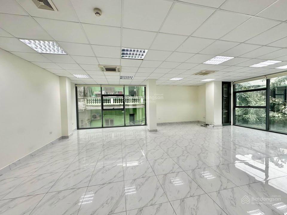 Cho thuê văn phòng hoàng văn thái, thanh xuân, hà nội. 90m2, giá 14 triệu/tháng