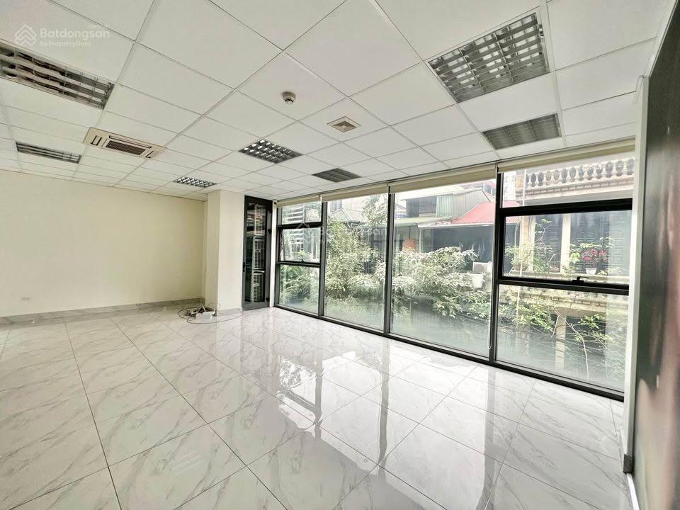 Cho thuê văn phòng hoàng văn thái, thanh xuân, hà nội. 90m2, giá 14 triệu/tháng