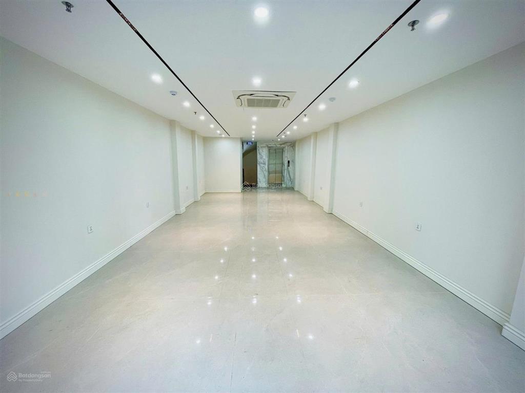 Cho thuê văn phòng nguyễn xiển 80m giá chỉ 9 triệu/tháng