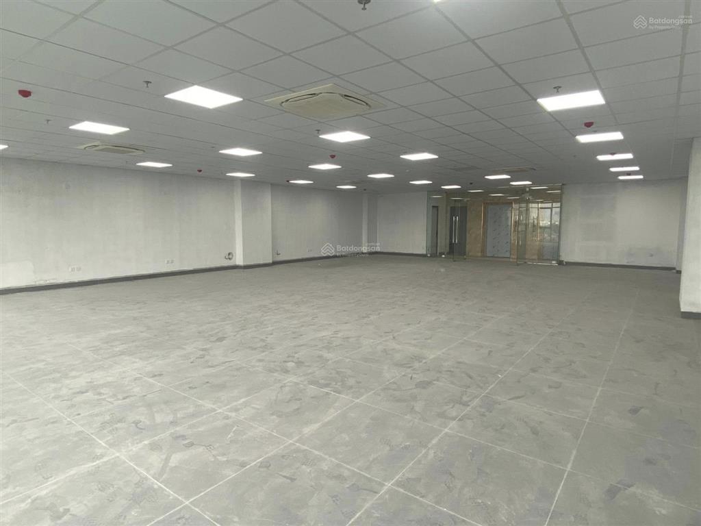 Cho thuê văn phòng khuất duy tiến 100m giá 15 triệu/tháng