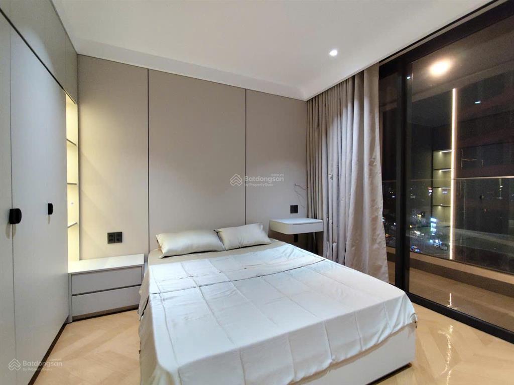 Chính chủ cắt lỗ căn studio panoma 1 view sông hàn tầng 10 giá 2,58 tỷ
