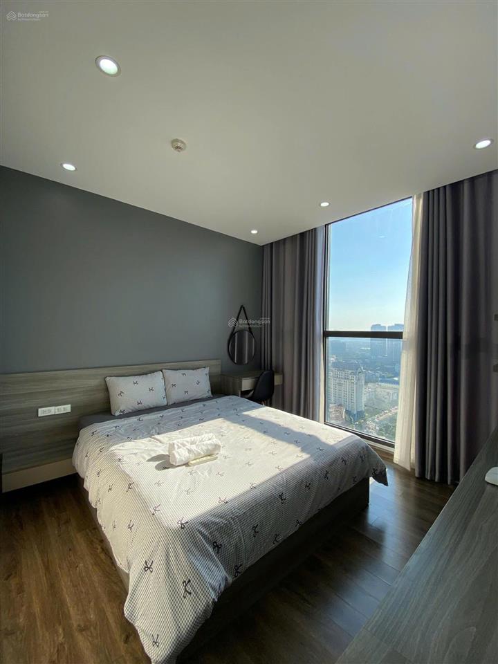 Gia đình tôi cần bán gấp ch 68m2 (2pn2w)giá 8,4 tỷ tại vinhomes skylake, có slot, sẵn sổ, full đồ