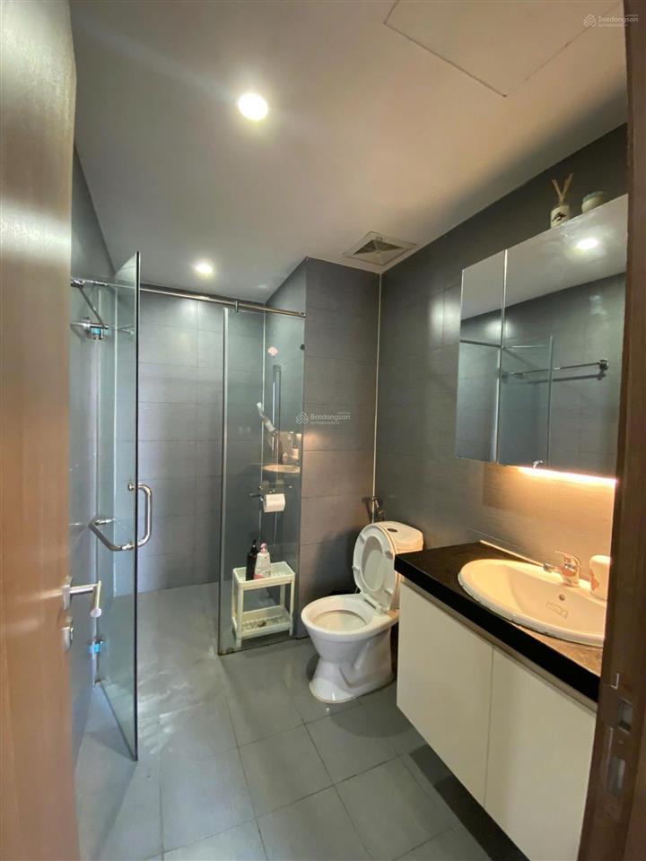 Gia đình tôi cần bán gấp ch 68m2 (2pn2w)giá 8,4 tỷ tại vinhomes skylake, có slot, sẵn sổ, full đồ