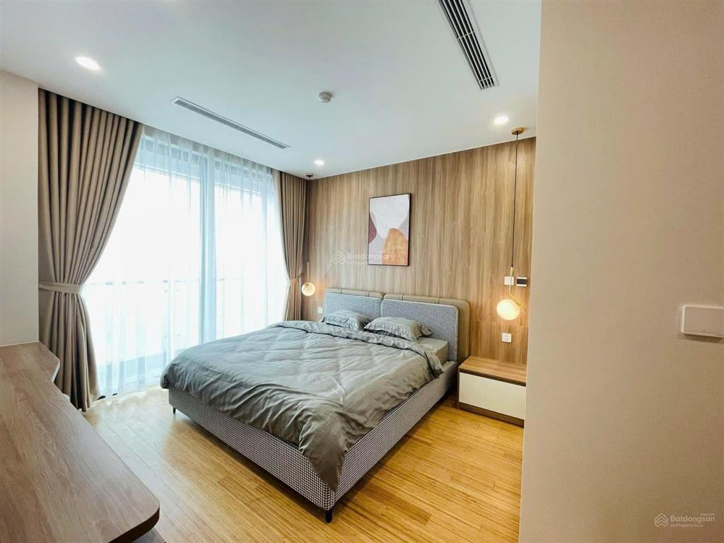 Chính chủ bán gấp căn 2n  85m2  8 tỷ tại the park home, dịch vọng, sẵn sổ, full nội thất