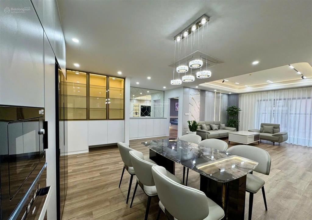 Chủ gửi bán căn hộ 92m2 thiết kế 2n2w  giá 9,6 tỷ tại the zei, sẵn sổ, full nội thất đẹp.