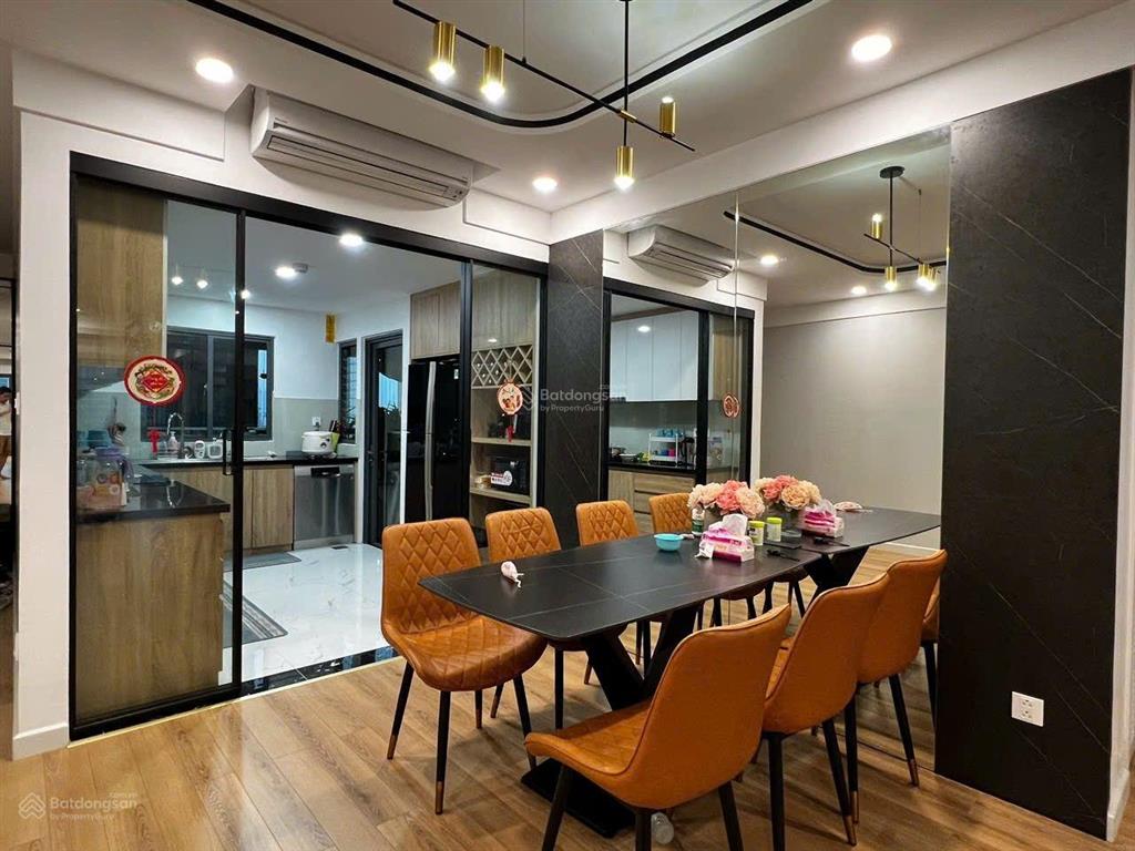 Tôi chính chủ bán gấp căn hộ 107m2 (3n2w)  10,5 tỷ tại keangnam, sẵn sổ, full đồ, có slot oto