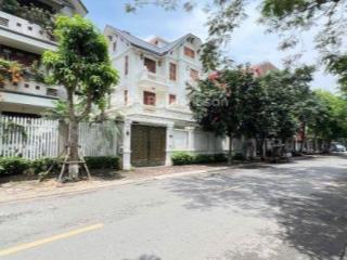 Chính chủ bán biệt thự kdtm dịch vọng cầu giấy dt 310m mt15m xây 4t an sinh đỉnh, ở víp 94 tỷ tl