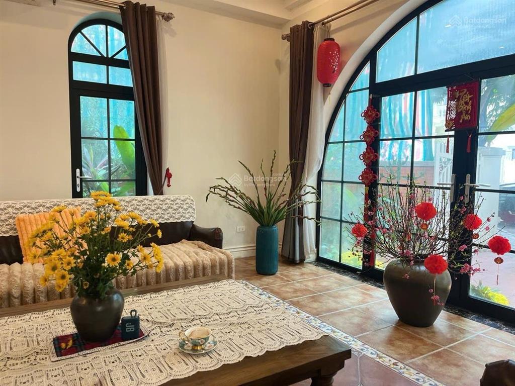 Biệt thự sinh thái vinhomes riverside long biên view sông đẳng cấp hàng hiệu dt 310m mt 10m xây 3t