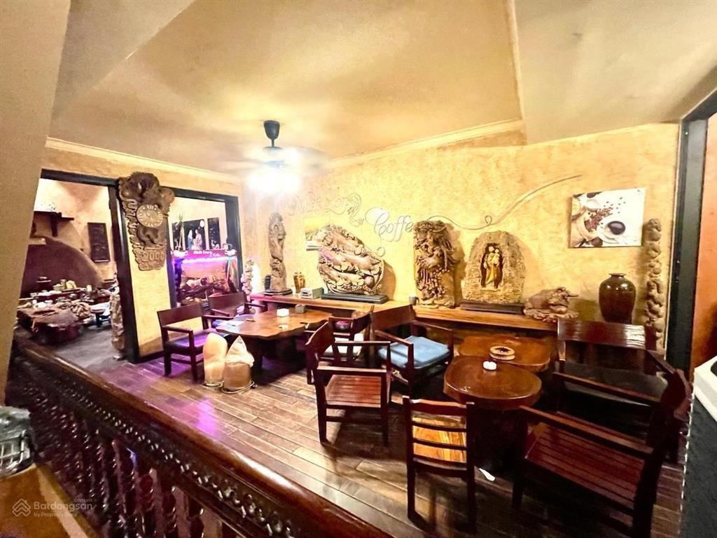 Mặt phố hoàng văn thái lô góc vỉa hè đá bóng kinh doanh sầm uất diện tích 55m², mt 4.7m xây 5t