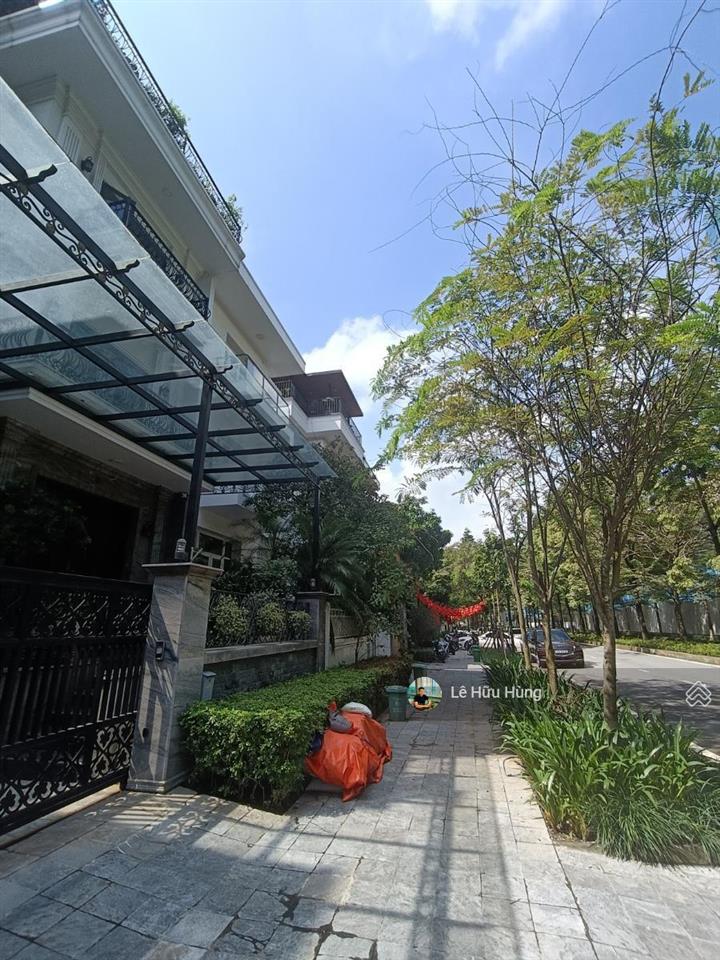 Biệt thự vip khu k ciputra tây hồ dt 185m mặt tiền 9m xây 5 tầng hoàn thiện full nội thất hiện đại