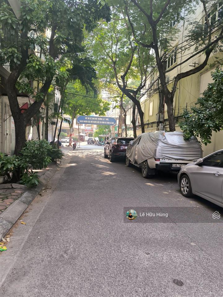 Cực rẻ. toà văn phòng phố trần quốc hoàn phân lô ô tô tránh vỉa hè thang máy 65m mt5m 6tâng 24 tỷ