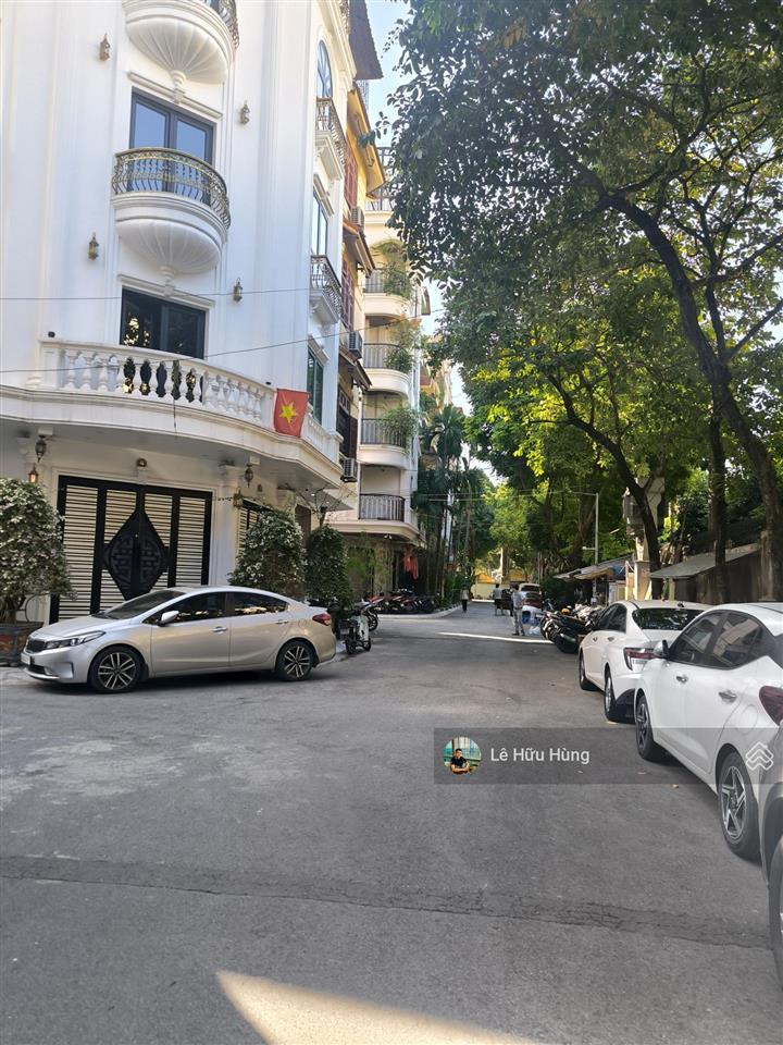 Cực rẻ. toà văn phòng phố trần quốc hoàn phân lô ô tô tránh vỉa hè thang máy 65m mt5m 6tâng 24 tỷ