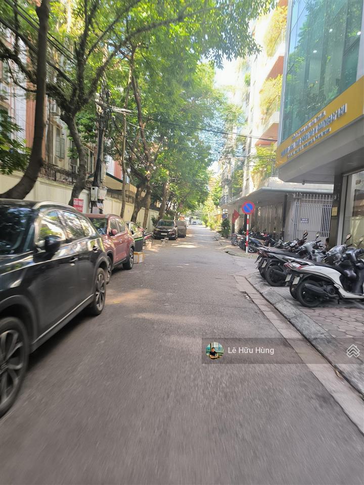 Cực rẻ. toà văn phòng phố trần quốc hoàn phân lô ô tô tránh vỉa hè thang máy 65m mt5m 6tâng 24 tỷ