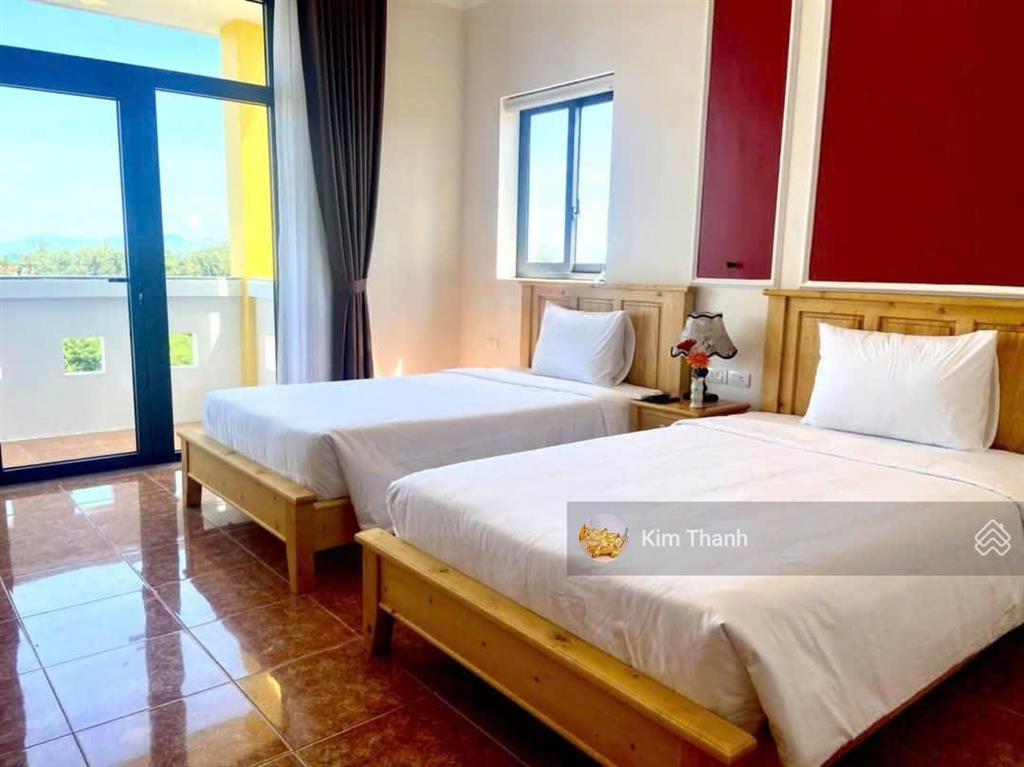 Cần bán khách sạn 36 phòng nằm mặt đường cửa đại hội an, 5 tầng, hồ bơi, mặt tiền lớn, giá rất tốt