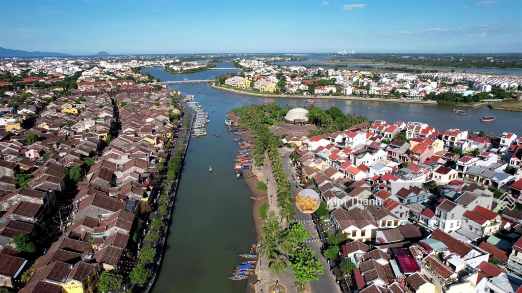 Cho thuê mặt bằng vàng, đường nguyễn thái học, hội an, diện tích 300m2, chỉ 200 triệu tháng
