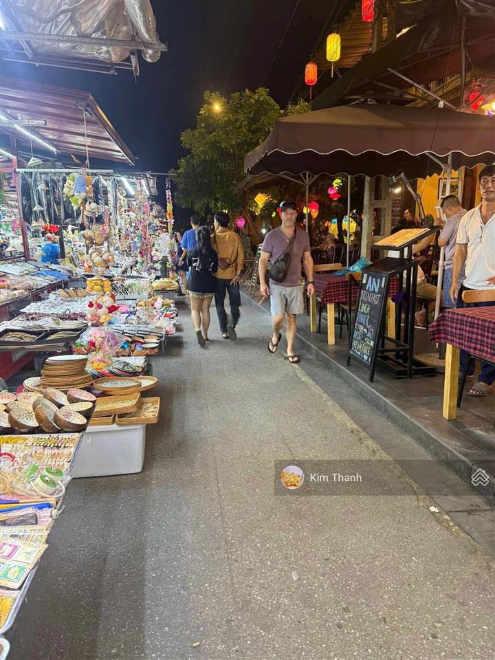 Cho thuê mặt bằng vàng, đường nguyễn thái học, hội an, diện tích 300m2, chỉ 200 triệu tháng