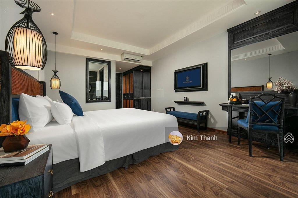 Cần bán khách sạn 4 sao hội an, 84 phòng, 1.950m2 đất, nhìn ra sông view lúa trung tâm hội an