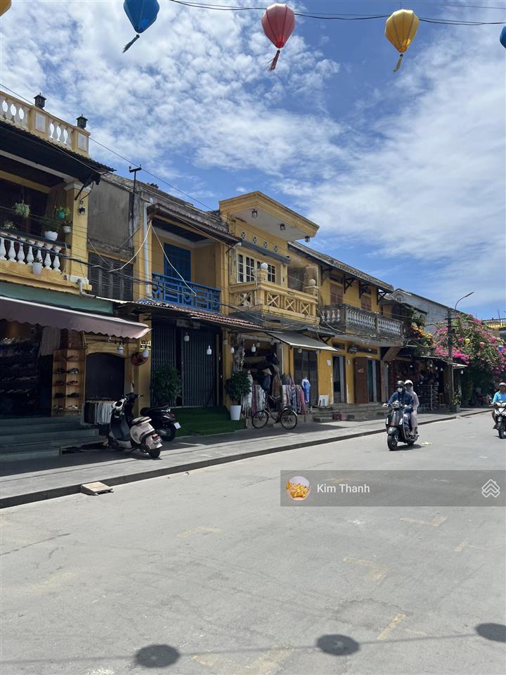 Bán nhà phố cổ hội an, mặt tiền đường bạch đằng, hội an, đang kinh doanh ổn định