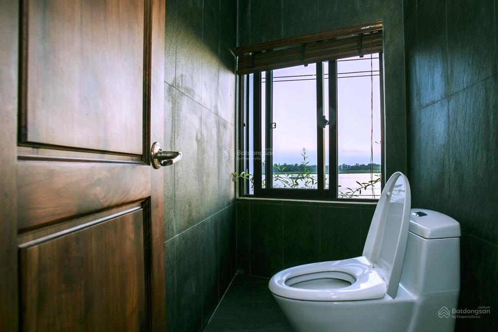 Bán khách sạn 6 tầng view sông thu bồn 104 phòng cách phố cổ 900m