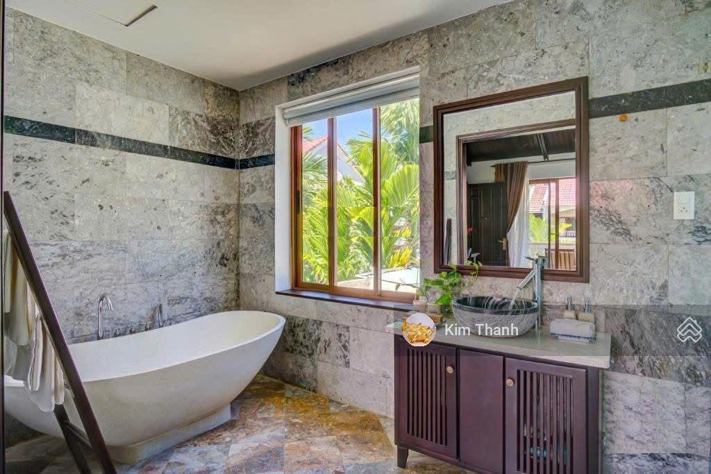 Bán nhà nghỉ dưỡng hội an 1.080m2, 14 phòng, hồ bơi, view lúa, dòng tiền 75 triệu/tháng