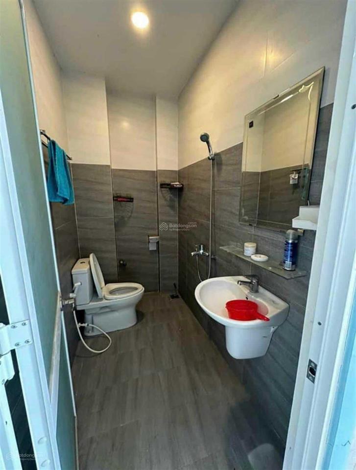 Chú thảo cần tiền làm ăn bán nhà đường thái phiên, p8, quận 11. 60,16m2  4,870 tỷ